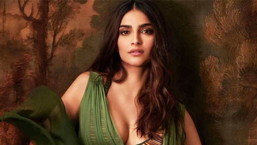 ফের মা হচ্ছেন সোনম কাপুর, বেবি বাম্প প্রকাশ্যে