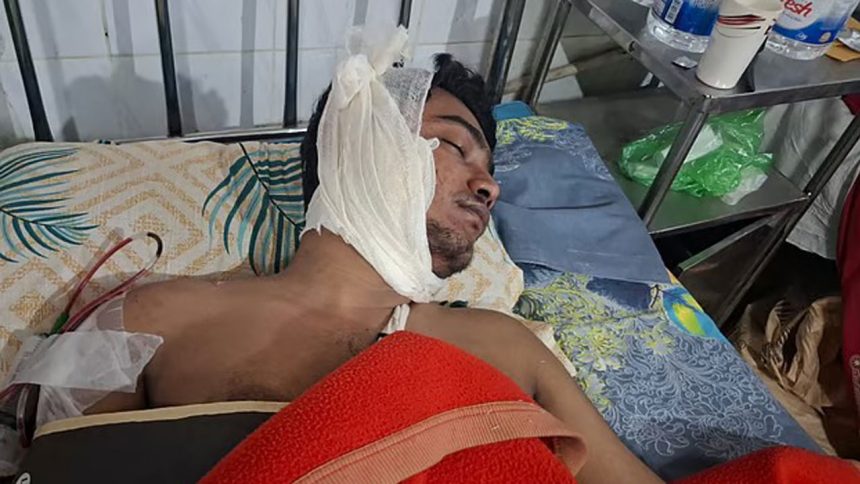 ছিনতাইকারীর হামলায় স্ত্রীসহ গুরুতর আহত এক কর্মকর্তা