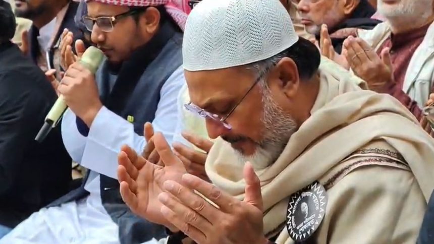 শফিকুল ইসলাম খান মিল্টনের আয়োজনে মিরপুরে বিশাল দোয়া মাহফিল