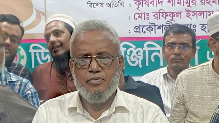 আয়োজনের সমন্বয়ক, কেন্দ্রীয় কমিটির আহ্বায়ক প্রকৌশলী মো. হানিফ তাঁর বক্তব্যে দেশের বর্তমান প্রেক্ষাপটে প্রকৌশলীদের ভূমিকার ওপর গুরুত্বারোপ করেন। তিনি বলেন, “জাতীয়তাবাদী শক্তির ঐতিহাসিক বিজয়ের পর দেশ পুনর্গঠনের গুরুদায়িত্ব এখন আমাদের কাঁধে। আধুনিক ও সমৃদ্ধ বাংলাদেশ গড়তে ডিপ্লোমা প্রকৌশলীদের কারিগরি দক্ষতা কাজে লাগিয়ে সামনের সারিতে থেকে নেতৃত্ব দিতে হবে।”