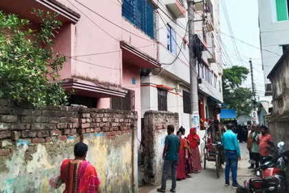 মাদারীপুরে স্বজনের বাসায় শিশুসহ একই পরিবারের তিনজনের রহস্যজনক মৃত্যু