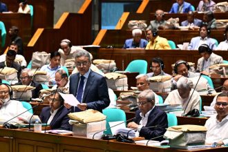 ৯ লাখ ৩৮ হাজার কোটি টাকার বাজেট প্রস্তাব