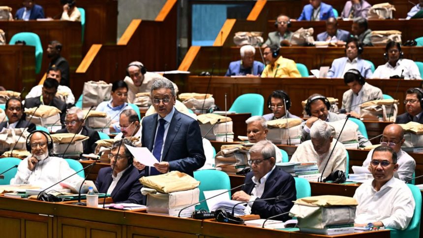 ৯ লাখ ৩৮ হাজার কোটি টাকার বাজেট প্রস্তাব
